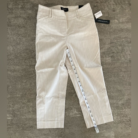 Reitmans Iconic Capris - Size 2 Petite - Picture 5 of 6